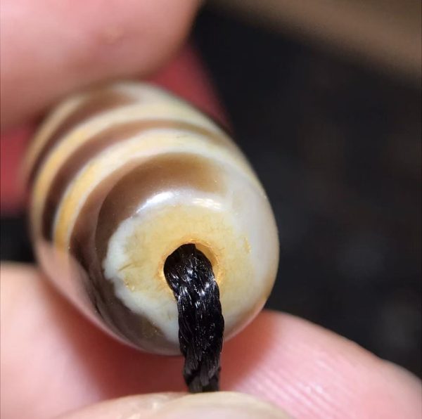 微信图片_20250916125221_42_4 天地眼中眼天珠,尺寸13*37。Heaven & Earth Dzi Bead (13x37mm).