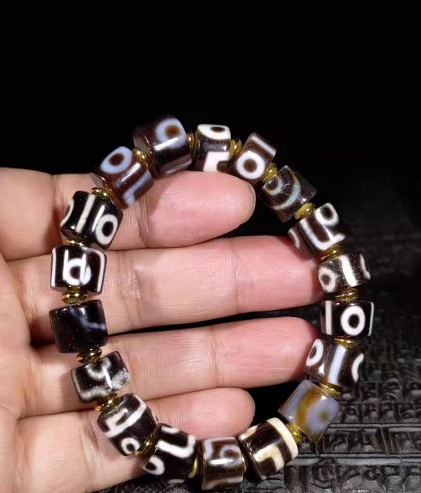 Dzi bead segments bracelet