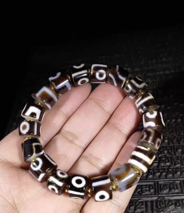 Dzi bead segments bracelet