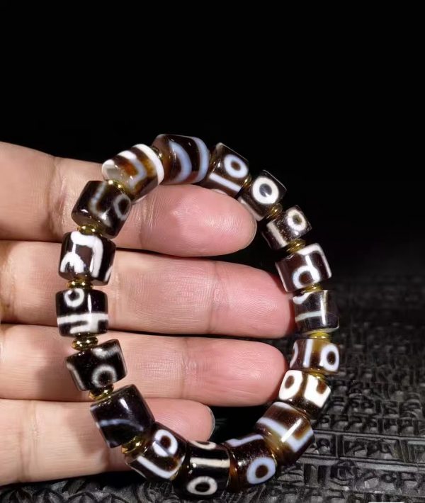 Dzi bead segments bracelet