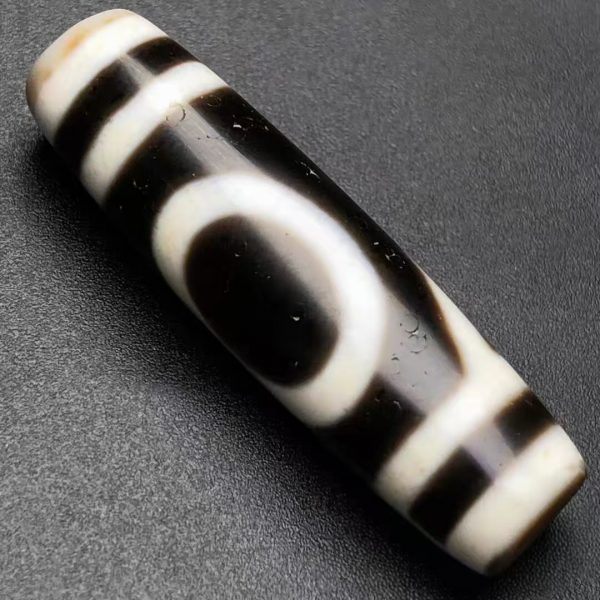 One-Eye Mountain-Backed Dzi Bead，41x9mm