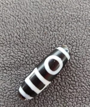 c3ae4c727004473de6045267c512f125 Handmade Black and White Heaven-Earth Dzi Bead