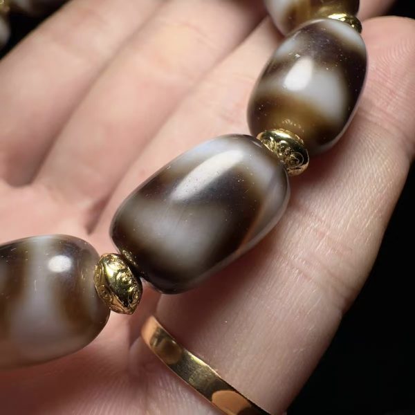 Authentic Tibetan Gray Patina Tiger-Tooth Dzi Beads Multigem Bracelet