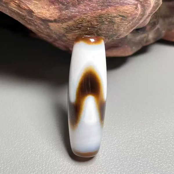Tiger Tooth Dzi Bead. 38×12mm.