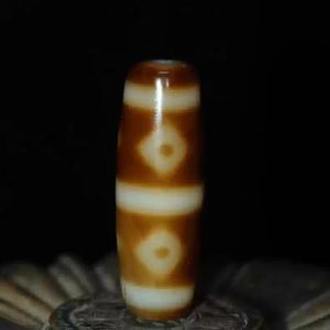 Six-eyed Dzi bead.38*12mm