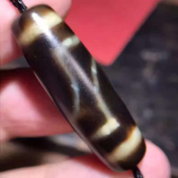 Two eyes DZI bead.38*13mm.15