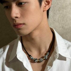 21Curated Collection - Three Dzi Beads Collarbone Chain