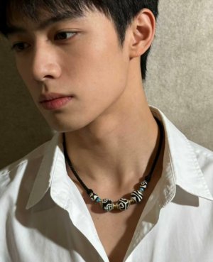 21Curated Collection - Three Dzi Beads Collarbone Chain