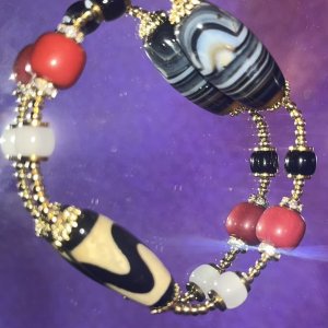 46 Tiger tooth Dzi and Carnelian Agate Bracelet