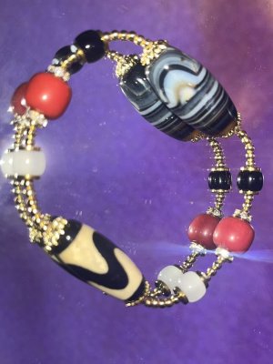 46 Tiger tooth Dzi and Carnelian Agate Bracelet
